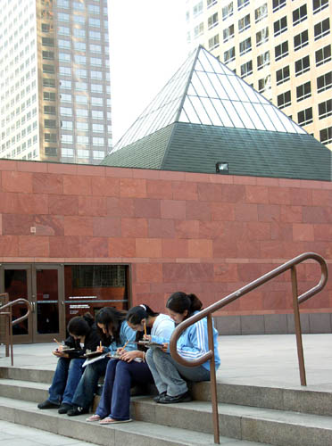 sktch.pyramid